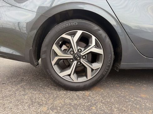 Used 2021 Kia Forte LXS image 9