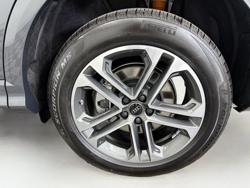 Used 2025 Audi Q5 Premium Plus w/ Premium Plus AWD/4WD image 31