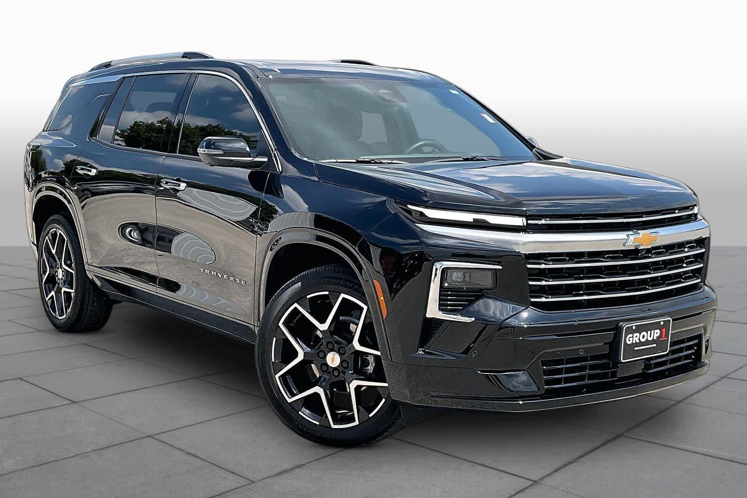 Used 2026 Chevrolet Traverse High Country FWD image 3