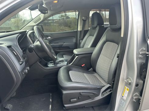 Used 2015 Chevrolet Colorado Z71 AWD/4WD image 10