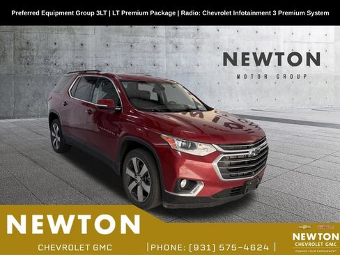 Used 2020 Chevrolet Traverse LT w/ LT Premium Package AWD/4WD image 1
