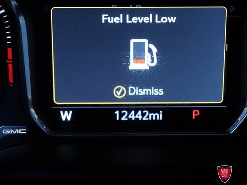 Used 2021 GMC Yukon XL Denali w/ Denali Premium Package image 20