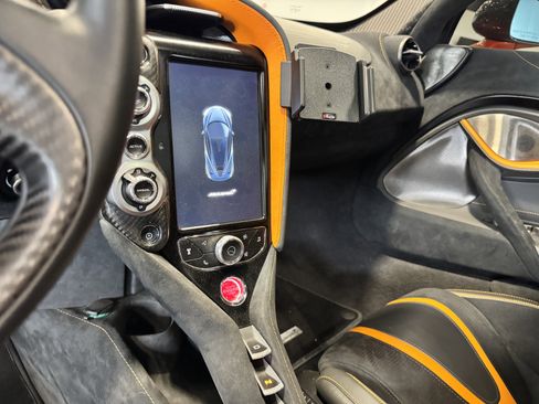 Used 2019 McLaren 720S image 26