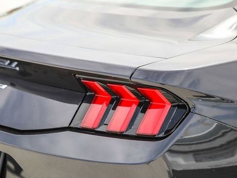 Used 2024 Ford Mustang GT Premium RWD image 9