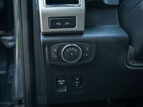 Used 2020 Ford F150 Lariat w/ Equipment Group 502A Luxury AWD/4WD image 20