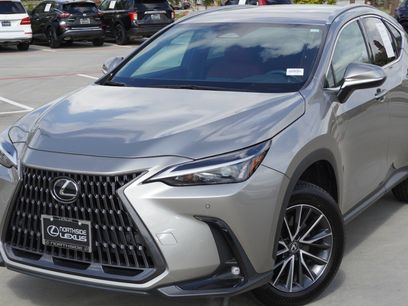 Used 2025 Lexus NX 250 FWD w/ Towing Package (2000 Lbs)