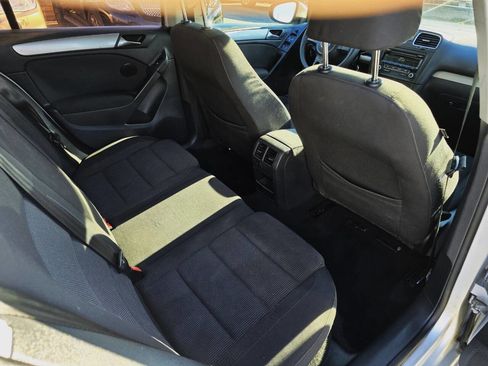 Used 2013 Volkswagen Golf 4-Door image 22