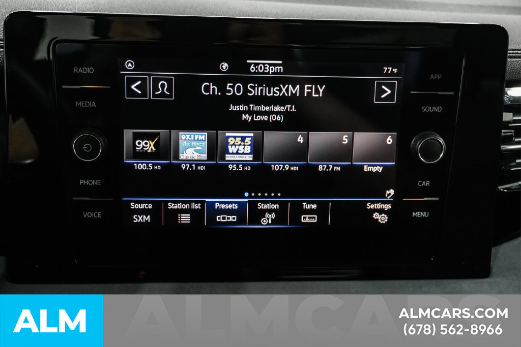 Used 2025 Volkswagen Jetta SE FWD image 36