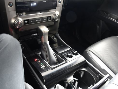 Used 2021 Lexus GX 460 Premium w/ Premium Package image 32