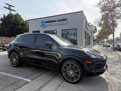 Used 2019 Porsche Cayenne image 1