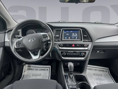Used 2019 Hyundai Sonata SE FWD image 12