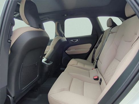 New 2026 Volvo XC60 B5 Core AWD/4WD image 10