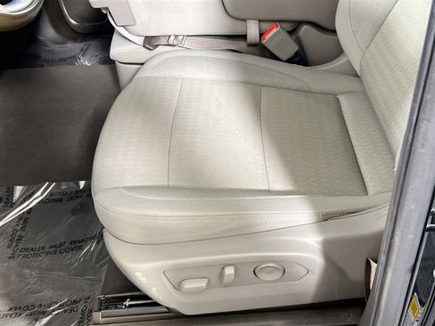 Used 2024 GMC Sierra 2500 SLE w/ SLE Convenience Package image 19