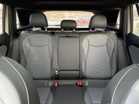 New 2026 Volkswagen Tiguan SE R-Line image 7