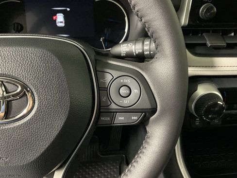 New 2025 Toyota RAV4 XLE image 27