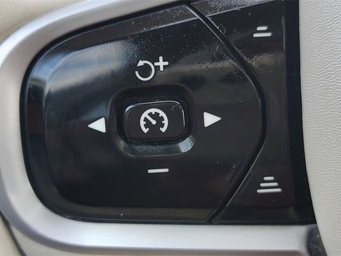 Certified 2022 Volvo XC90 T8 Inscription Expression w/ Advanced Package image 16