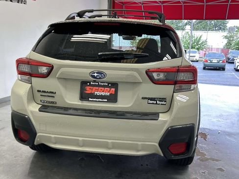 Used 2023 Subaru Crosstrek 2.0i Premium w/ Popular Package #4A AWD/4WD image 4