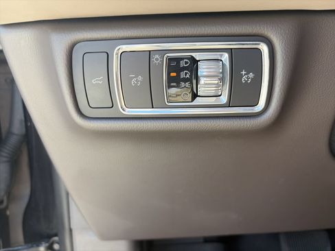 Used 2023 Lincoln Aviator Reserve w/ Equipment Group 201A RWD image 18