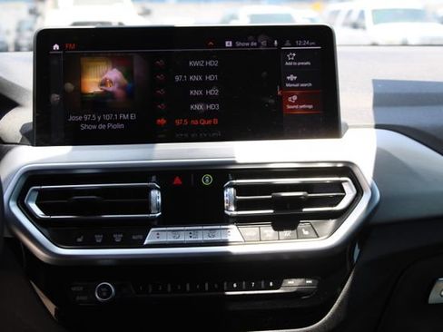 Used 2025 BMW X4 xDrive30i AWD/4WD image 16