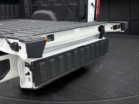 Used 2022 GMC Sierra 2500 AT4 w/ AT4 Premium Plus Package image 17