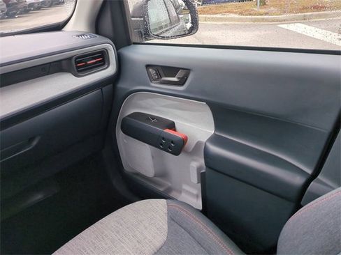 Used 2022 Ford Maverick XLT w/ Equipment Group 300A Standard image 17