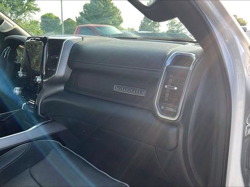 Used 2022 RAM 1500 Laramie AWD/4WD image 13