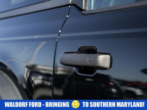 Used 2023 Ford Bronco Badlands image 17