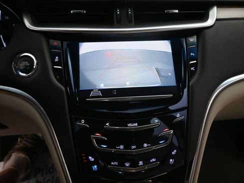 Used 2018 Cadillac XTS Luxury FWD image 32