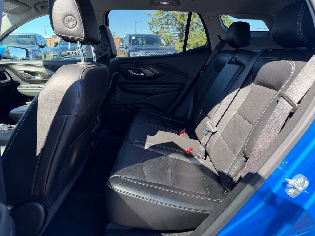 Used 2024 GMC Terrain SLT FWD image 13