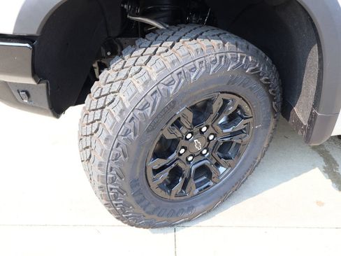 New 2026 Chevrolet Silverado 1500 ZR2 w/ LPO, Dark Essentials Package AWD/4WD image 48