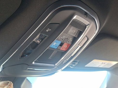 Used 2024 Jeep Wagoneer Series III image 32