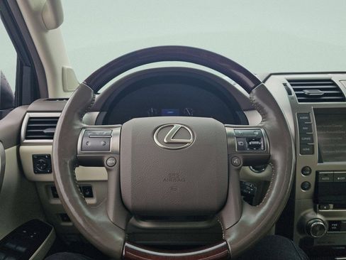 Used 2018 Lexus GX 460 Luxury w/ Preferred Accessory Package AWD/4WD image 31