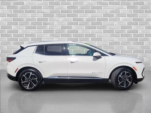 Certified 2024 Chevrolet Equinox EV LT FWD image 4