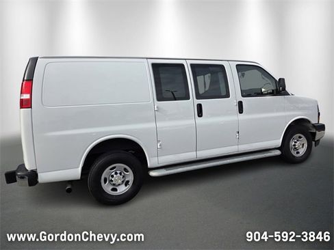 Used 2024 Chevrolet Express 2500 w/ Driver Convenience Package image 6