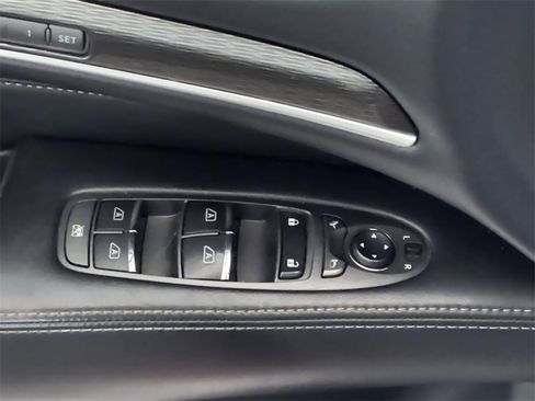 Used 2019 INFINITI QX60 Luxe w/ Essential Package image 8