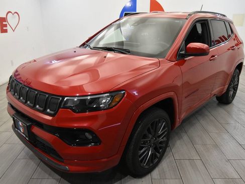 Used 2022 Jeep Compass Limited image 1
