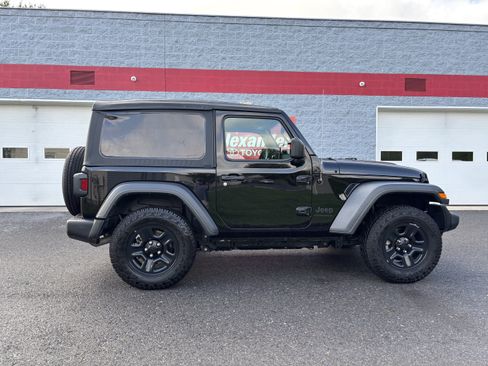 Used 2023 Jeep Wrangler Sport AWD/4WD image 2