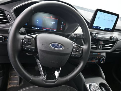 Used 2025 Ford Escape Active AWD/4WD image 17