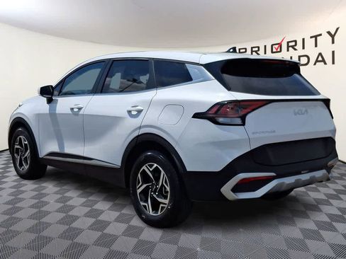Used 2025 Kia Sportage LX FWD image 6