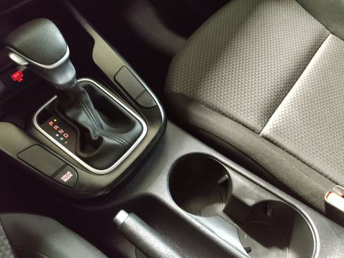 Used 2021 Kia Soul LX FWD image 26