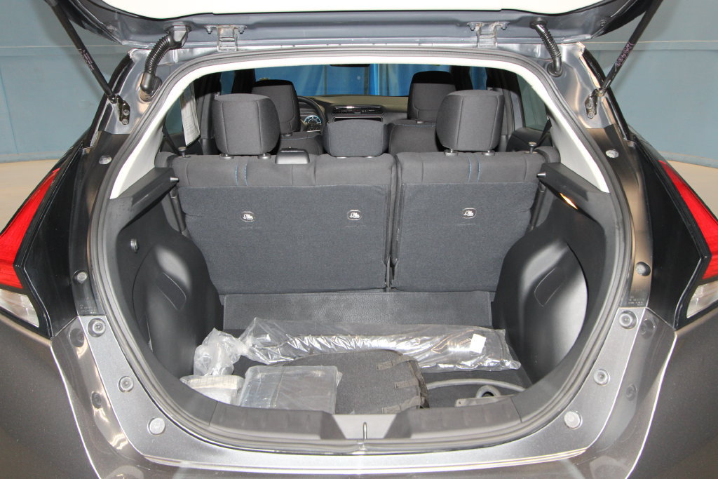 Used 2025 Nissan Leaf S FWD image 34