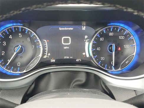 New 2026 Chrysler Pacifica Limited w/ Trailer Tow Group image 21