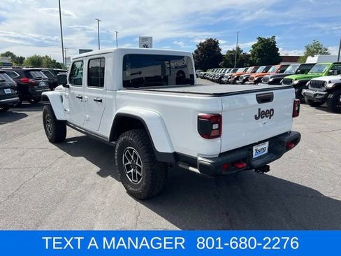 Used 2025 Jeep Gladiator Rubicon AWD/4WD image 3