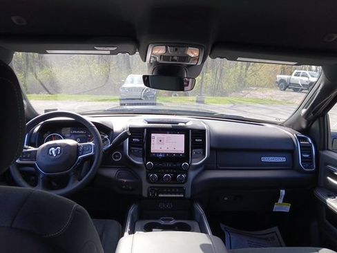 New 2026 RAM 2500 Big Horn AWD/4WD image 15