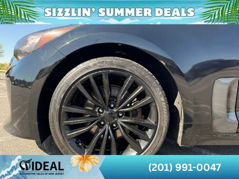 Used 2019 Kia Stinger RWD image 13