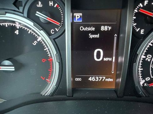 Used 2023 Toyota 4Runner Limited AWD/4WD image 7