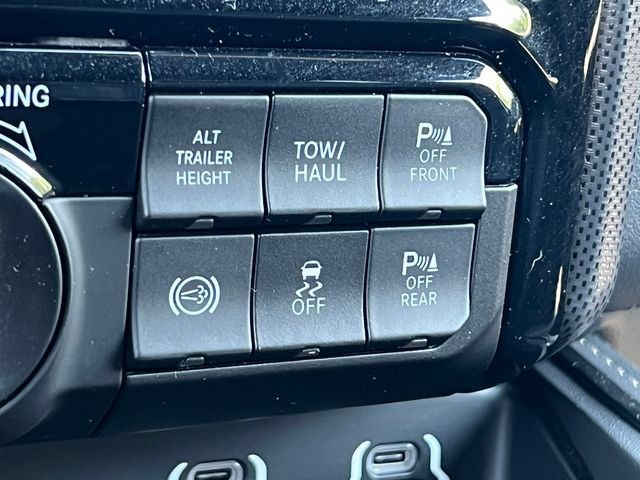Used 2024 RAM 3500 Limited AWD/4WD image 37