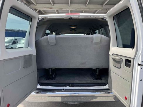 Used 2011 Ford E-350 and Econoline 350 XLT RWD image 11