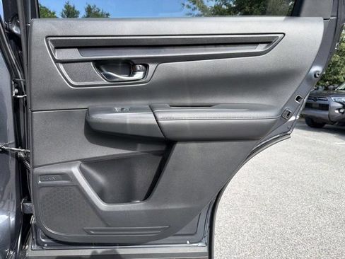 Used 2025 Honda CR-V LX image 18