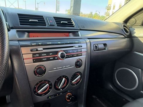 Used 2007 MAZDA MAZDA3 s Touring FWD image 21